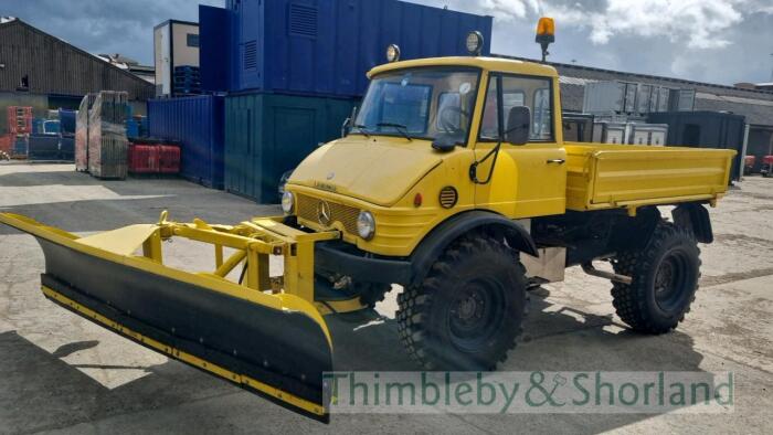 Mercedes 406 Unimog