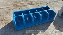 Calf feeder