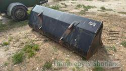 2.1m front bucket (Euro brackets) - 2