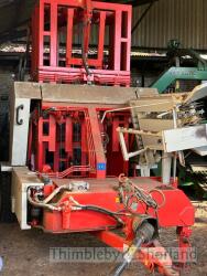 Arcusin C14 bale accumulator/stacker (2013) - 3