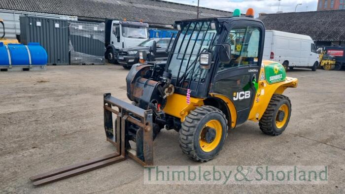 JCB 520-40 telehandler (2016)