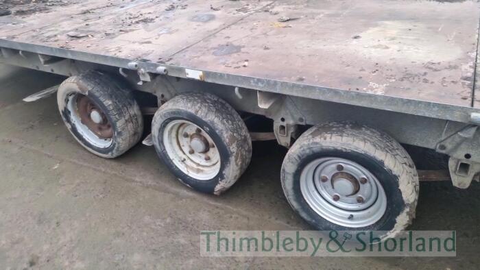 Ifor Williams LM166 tri axle flat trailer