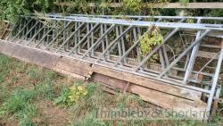 4 x 5.8m cattle feed barries