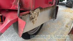 HiSpec V12 vertical feed mixer trailer (2011) - 11