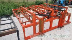 Browns Buzzard SB3 bale handler - 3