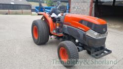 Kubota L5240 Compact Tractor (2017) 4742 ours - A frame not included - 3
