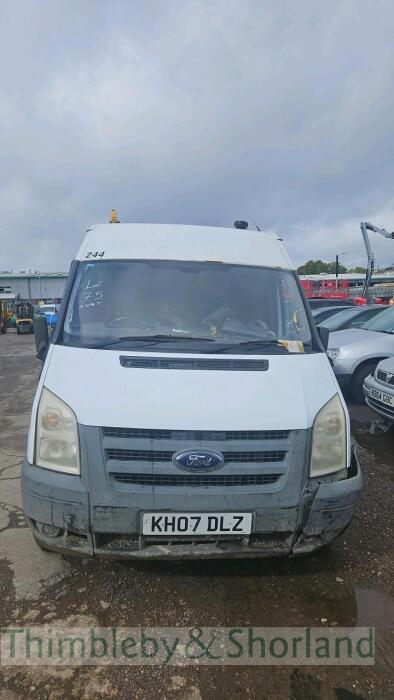 FORD TRANSIT 100 T350L D/C RWD- KH07 DLZ.